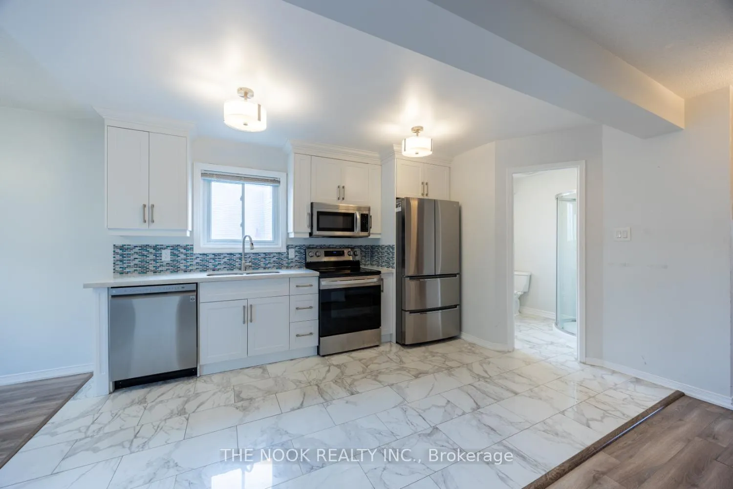 Photo 7 of 606 Cobblehill Drive, Oshawa, Pinecrest — HOMEH
