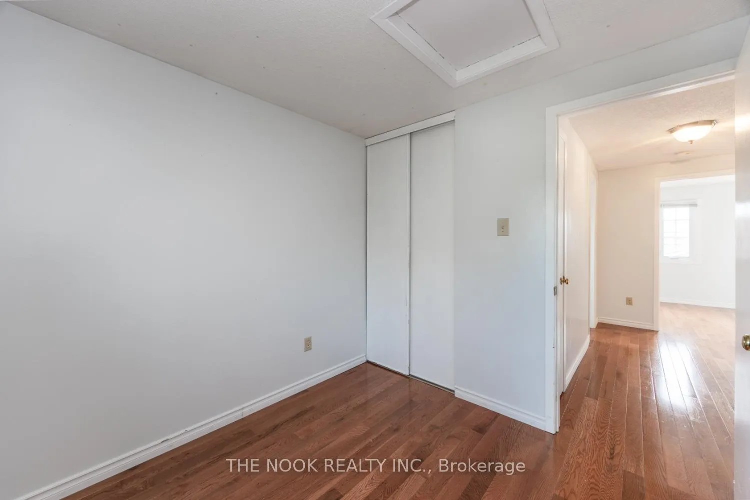 Photo 19 of 606 Cobblehill Drive, Oshawa, Pinecrest — HOMEH