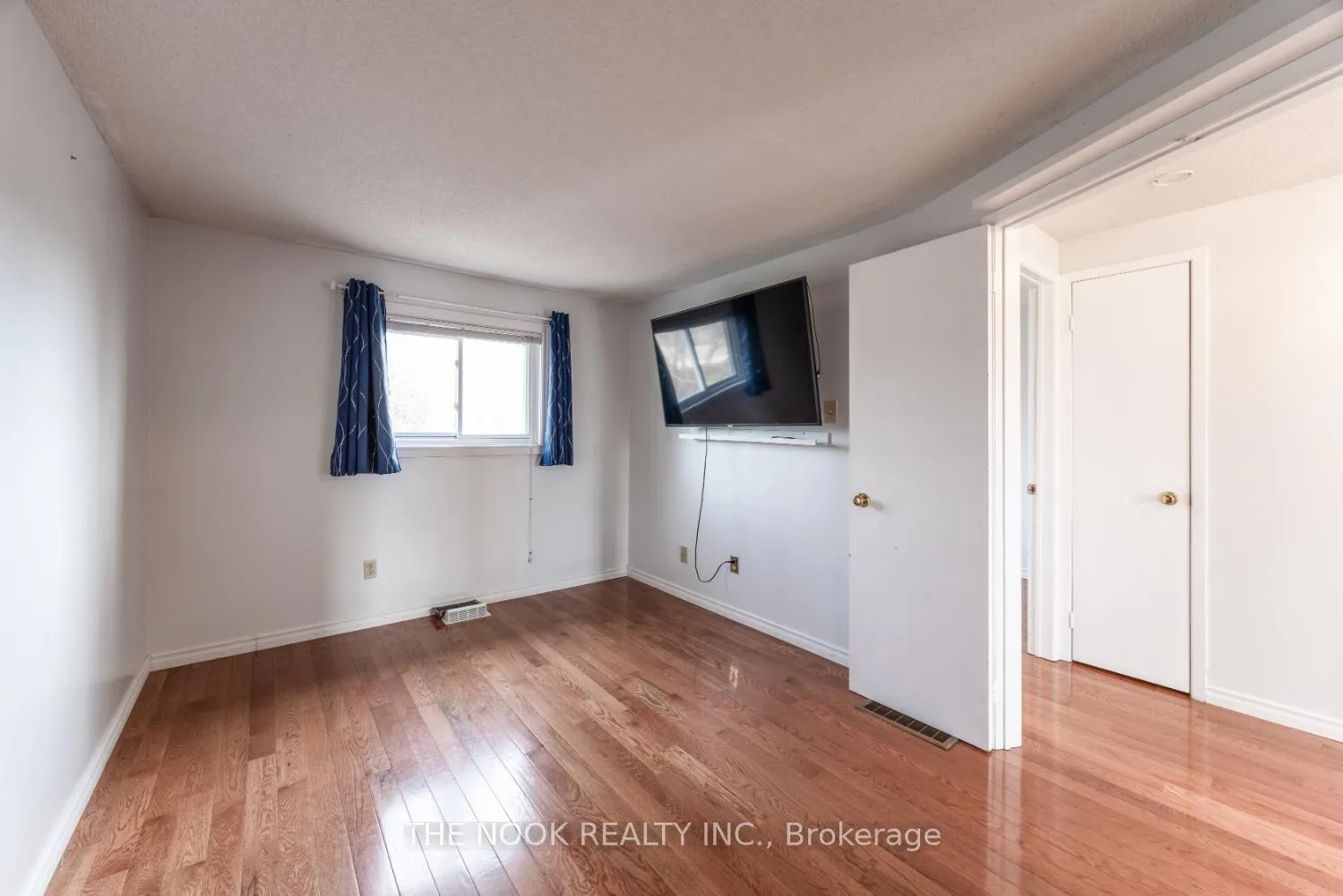 Photo 21 of 606 Cobblehill Drive, Oshawa, Pinecrest — HOMEH