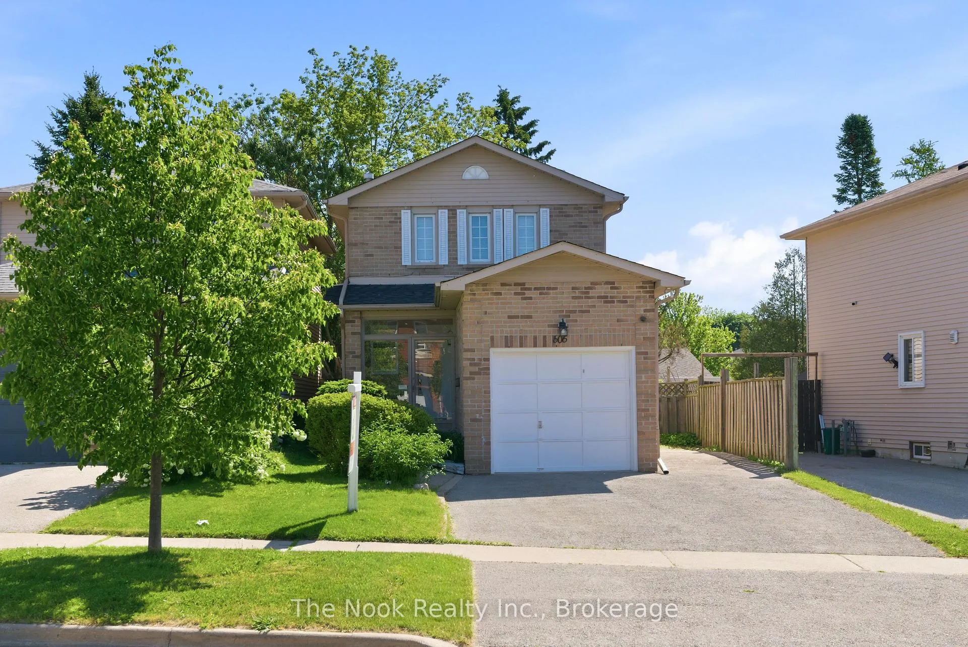 Photo 1 of 606 Cobblehill Drive, Oshawa, Pinecrest — HOMEH
