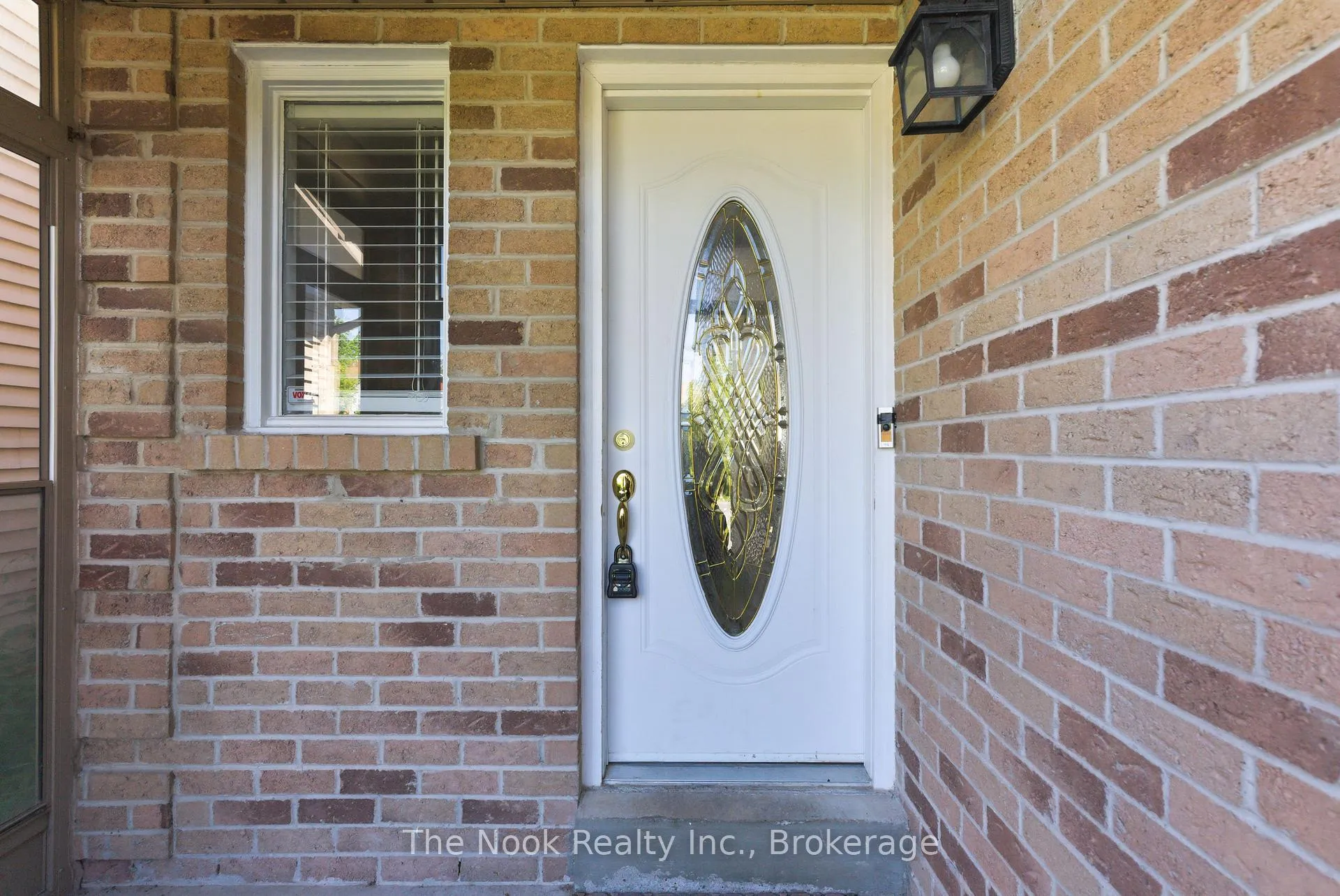 Photo 4 of 606 Cobblehill Drive, Oshawa, Pinecrest — HOMEH