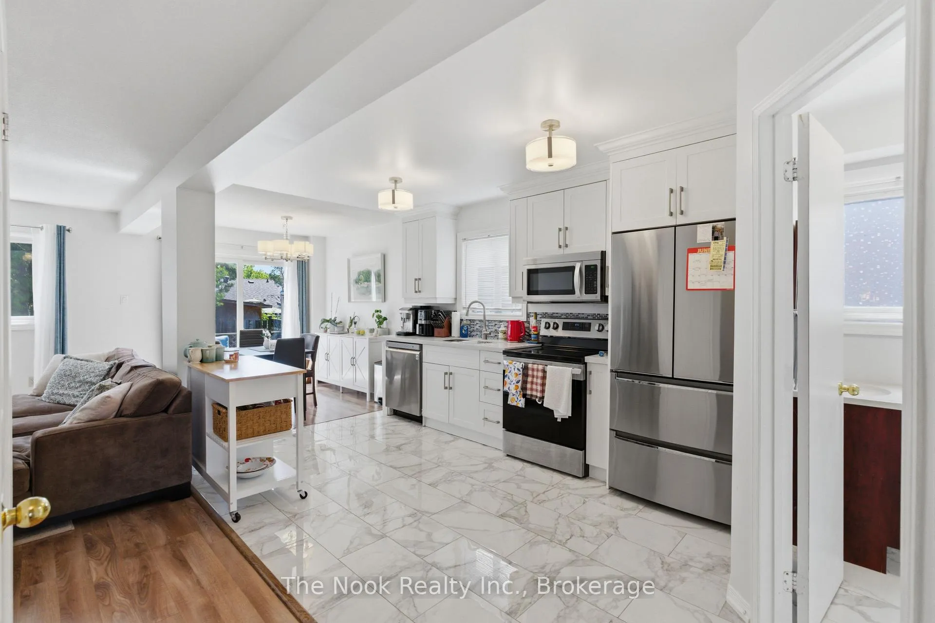 Photo 27 of 606 Cobblehill Drive, Oshawa, Pinecrest — HOMEH