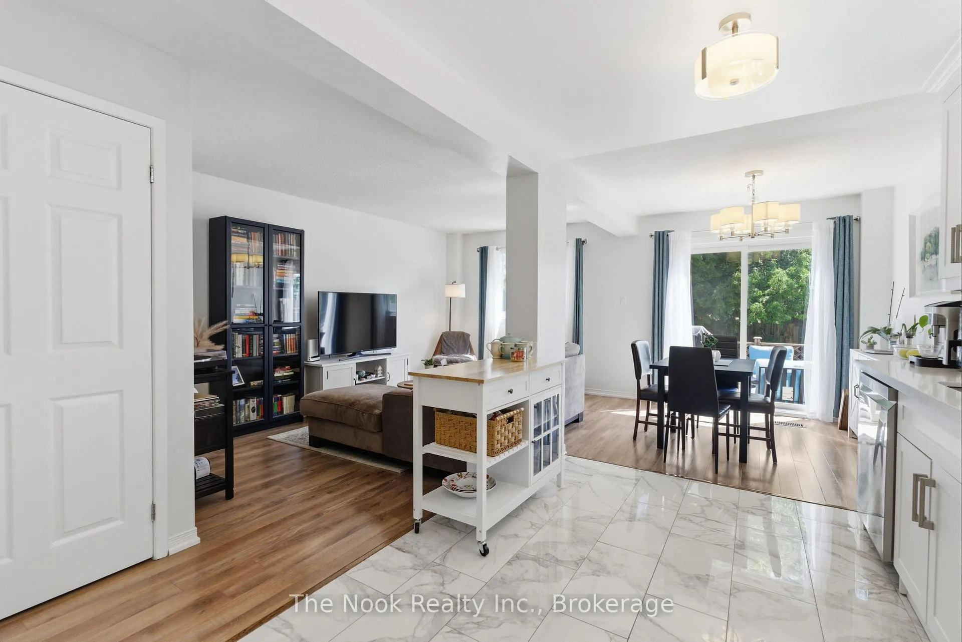Photo 28 of 606 Cobblehill Drive, Oshawa, Pinecrest — HOMEH