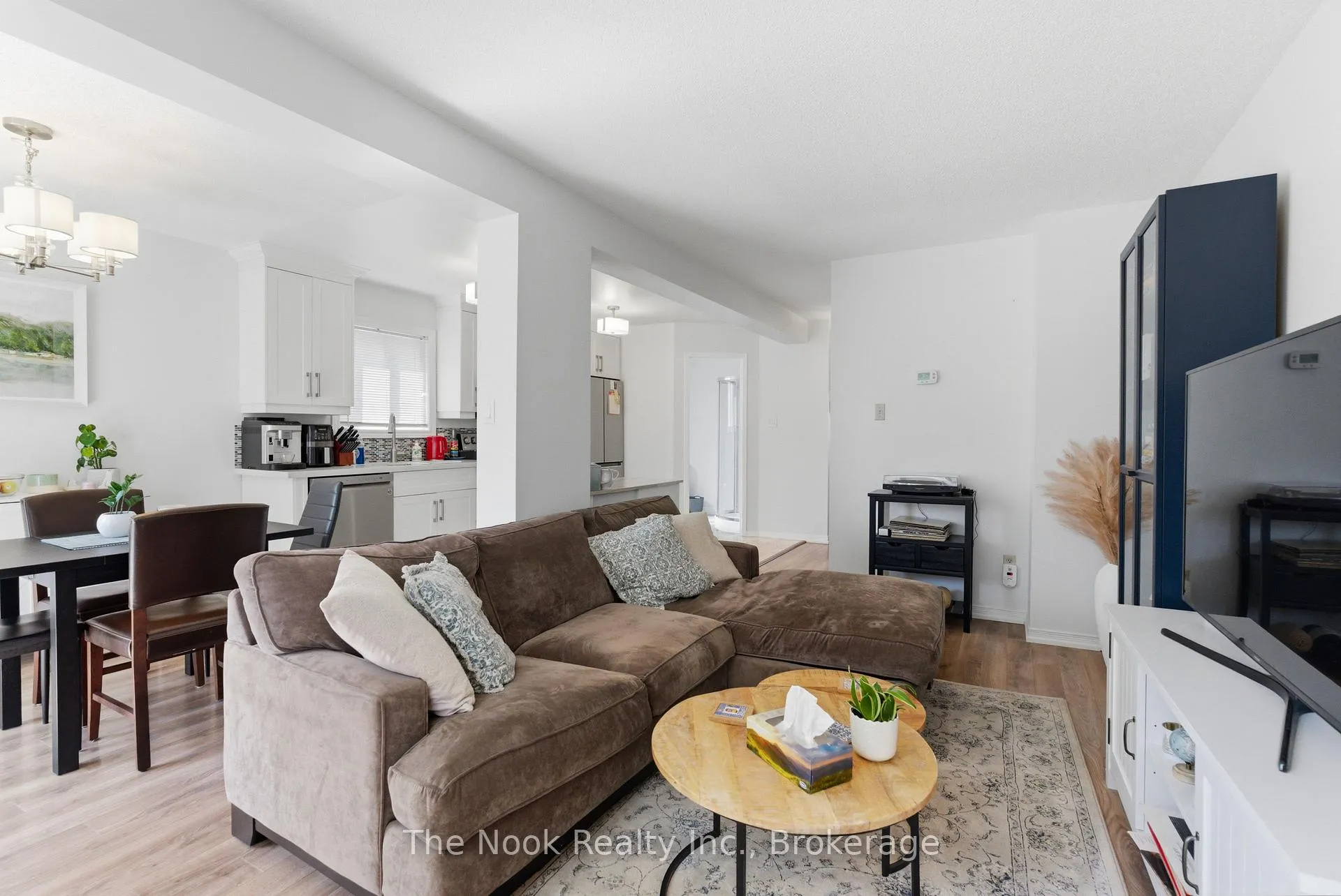 Photo 32 of 606 Cobblehill Drive, Oshawa, Pinecrest — HOMEH