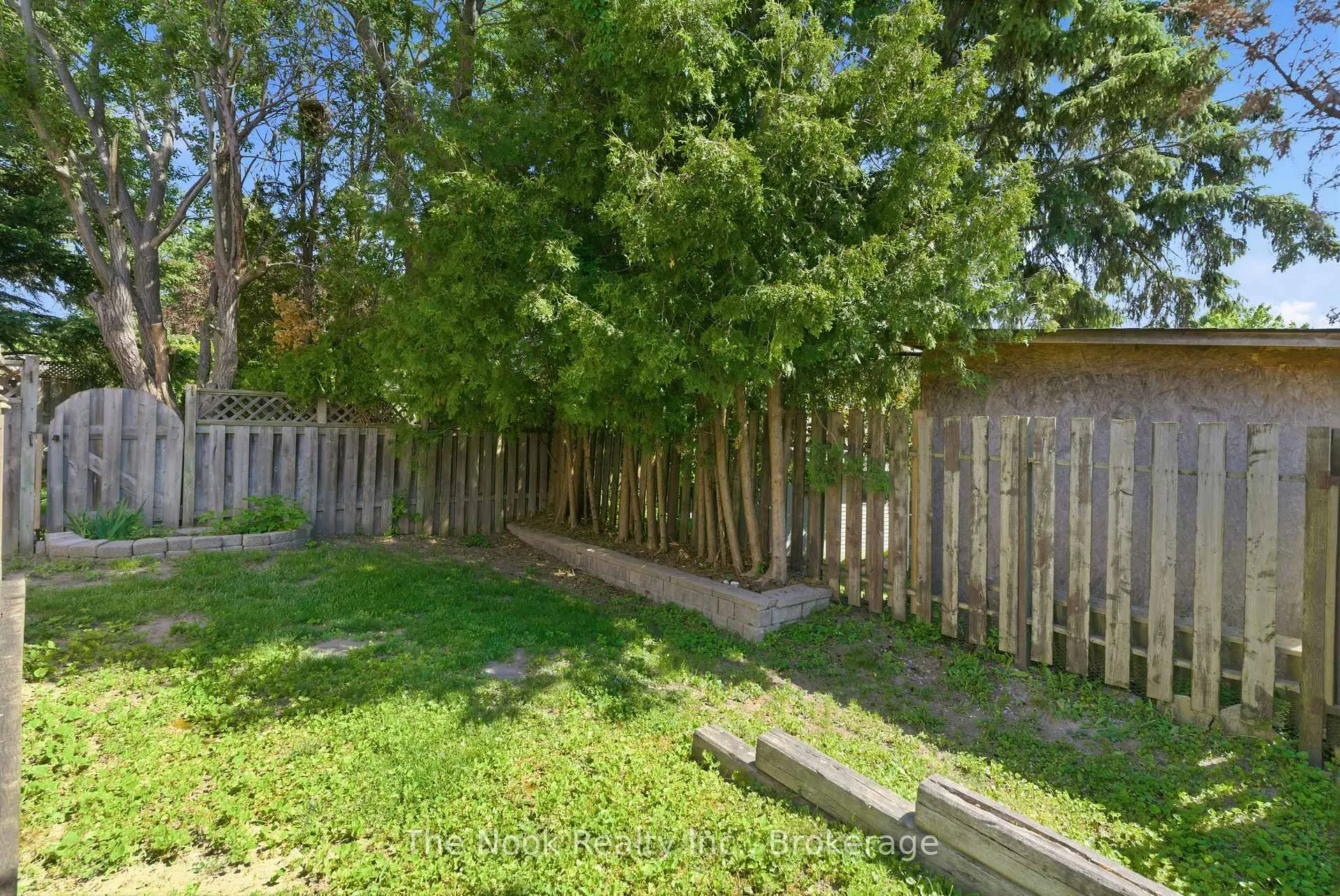 Photo 48 of 606 Cobblehill Drive, Oshawa, Pinecrest — HOMEH