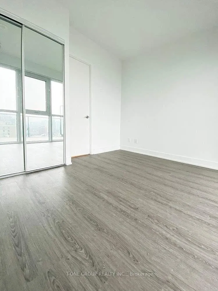 Photo 4 of Unit 2810, 7 Grenville Street, Toronto, Bay Street Corridor — HOMEH