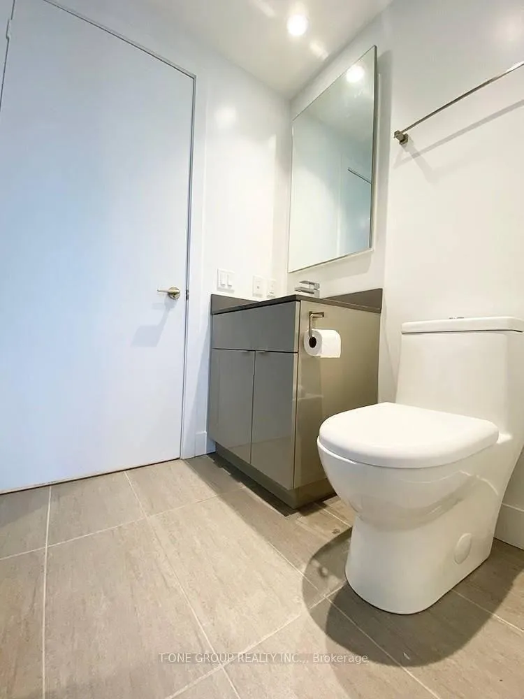Photo 6 of Unit 2810, 7 Grenville Street, Toronto, Bay Street Corridor — HOMEH