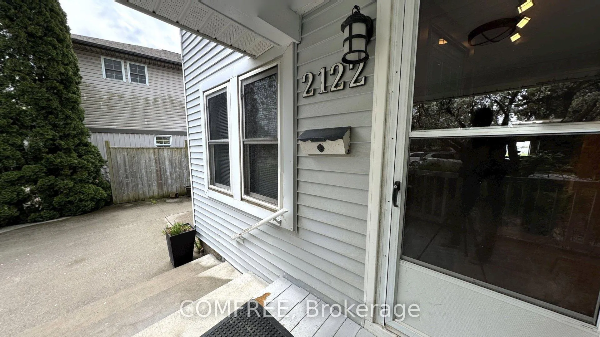 Photo 2 of 2122 Old Front Road, LaSalle — HOMEH