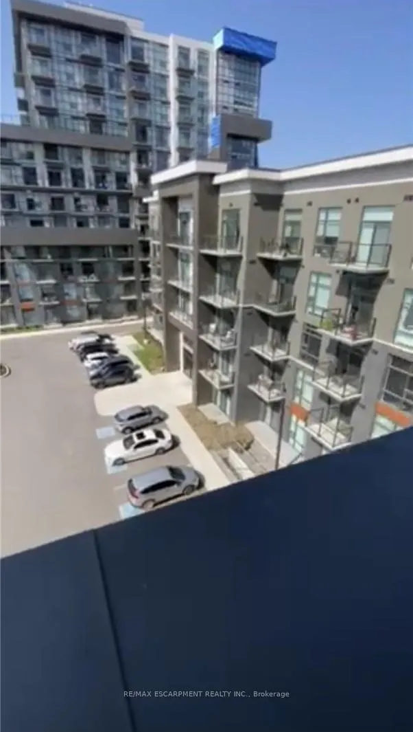 Photo 9 of Unit 522, 460 Dundas Street E, Hamilton, Waterdown — HOMEH