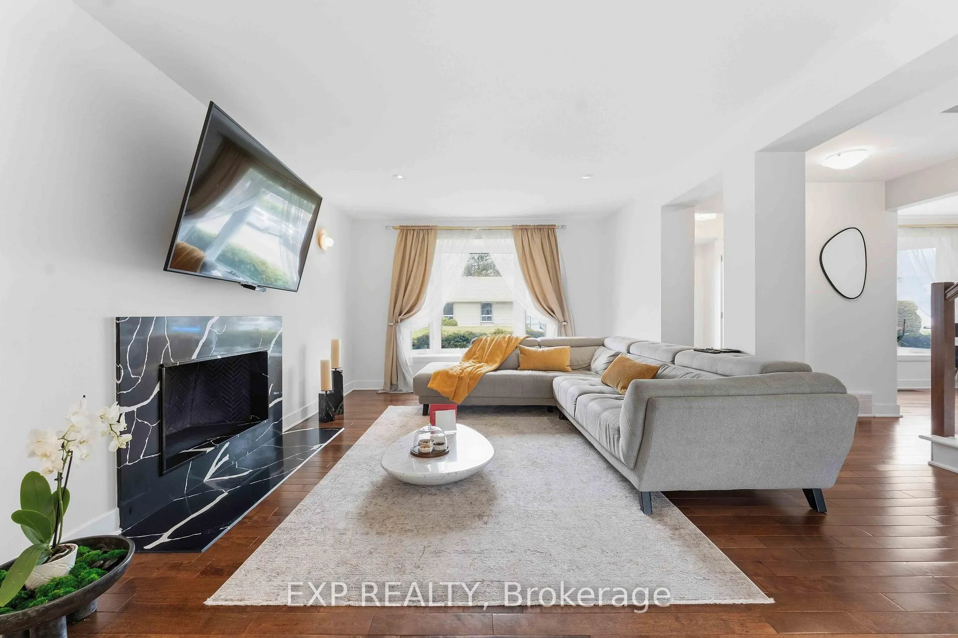 Photo 8 of 46 Parkglen Drive, Ottawa, Meadowlands/St. Claire Gardens — HOMEH