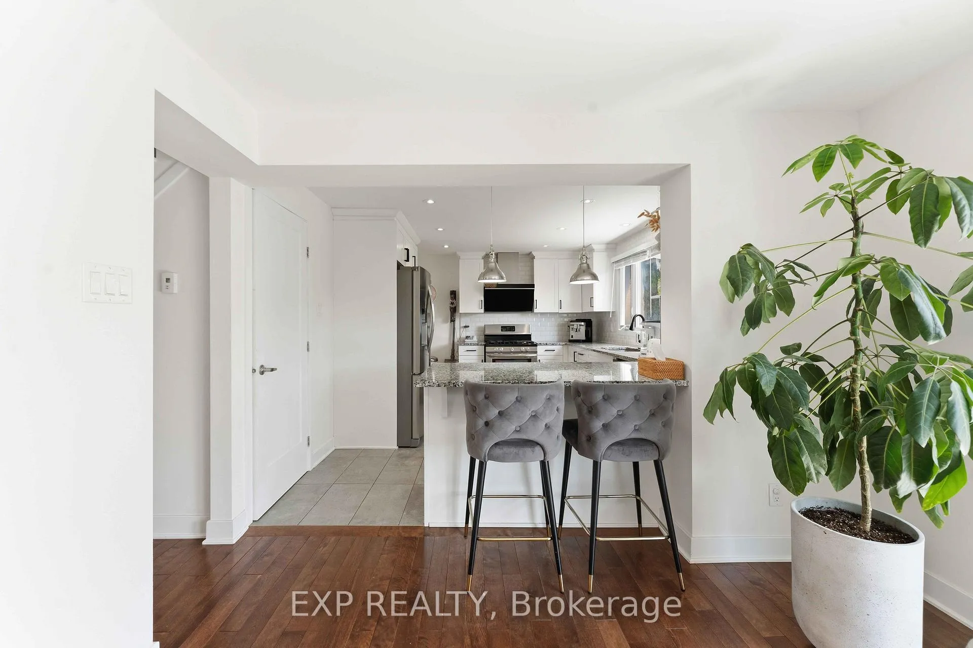 Photo 10 of 46 Parkglen Drive, Ottawa, Meadowlands/St. Claire Gardens — HOMEH