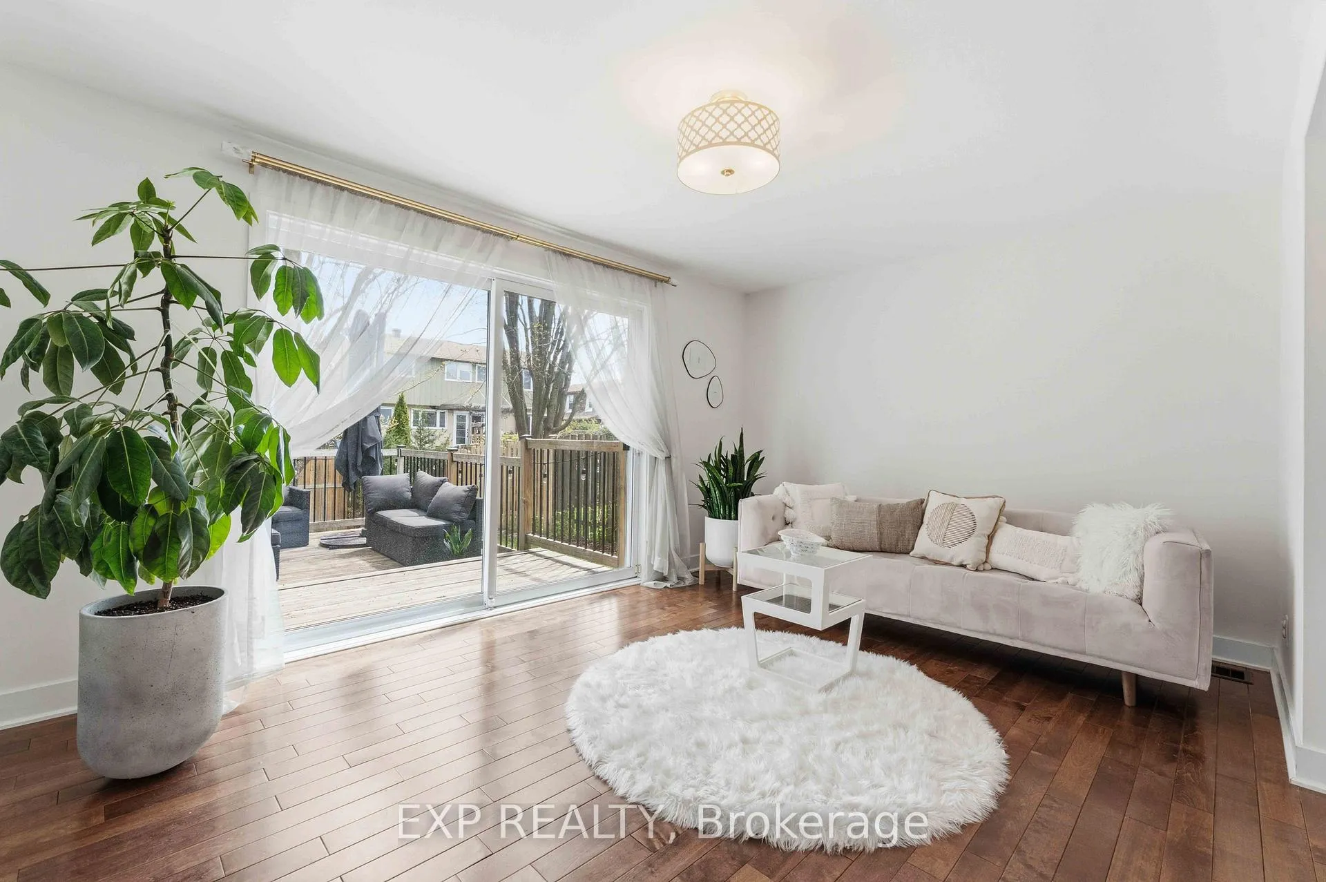 Photo 12 of 46 Parkglen Drive, Ottawa, Meadowlands/St. Claire Gardens — HOMEH