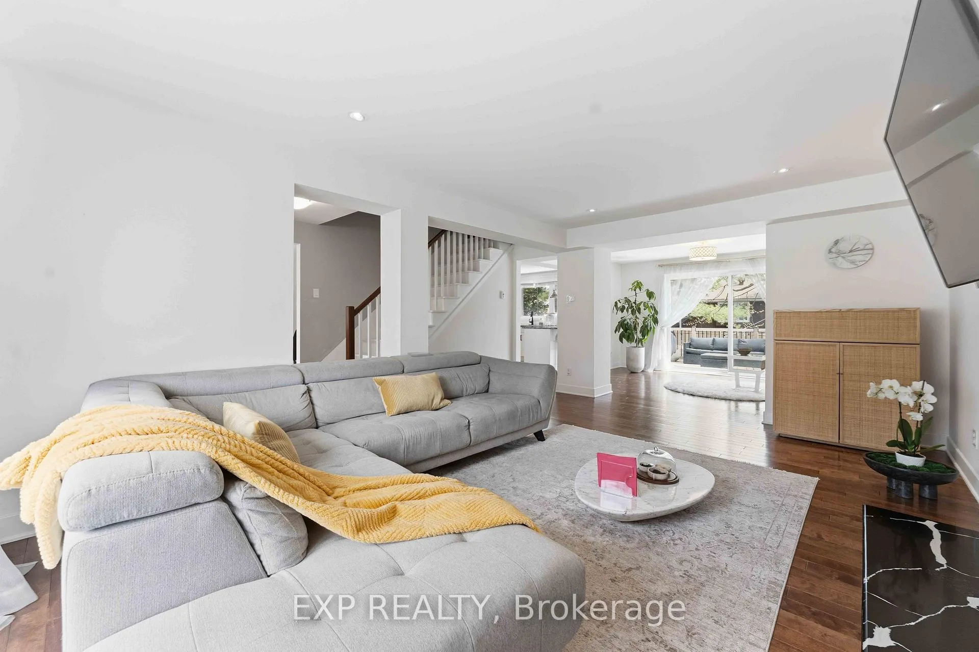 Photo 13 of 46 Parkglen Drive, Ottawa, Meadowlands/St. Claire Gardens — HOMEH