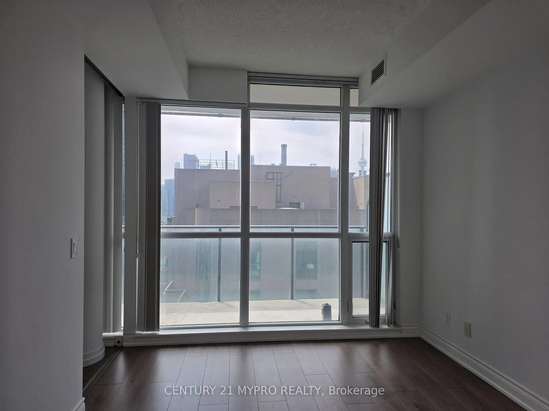 Photo 9 of Unit Ph 507, 770 Bay Street, Toronto, Bay Street Corridor — HOMEH