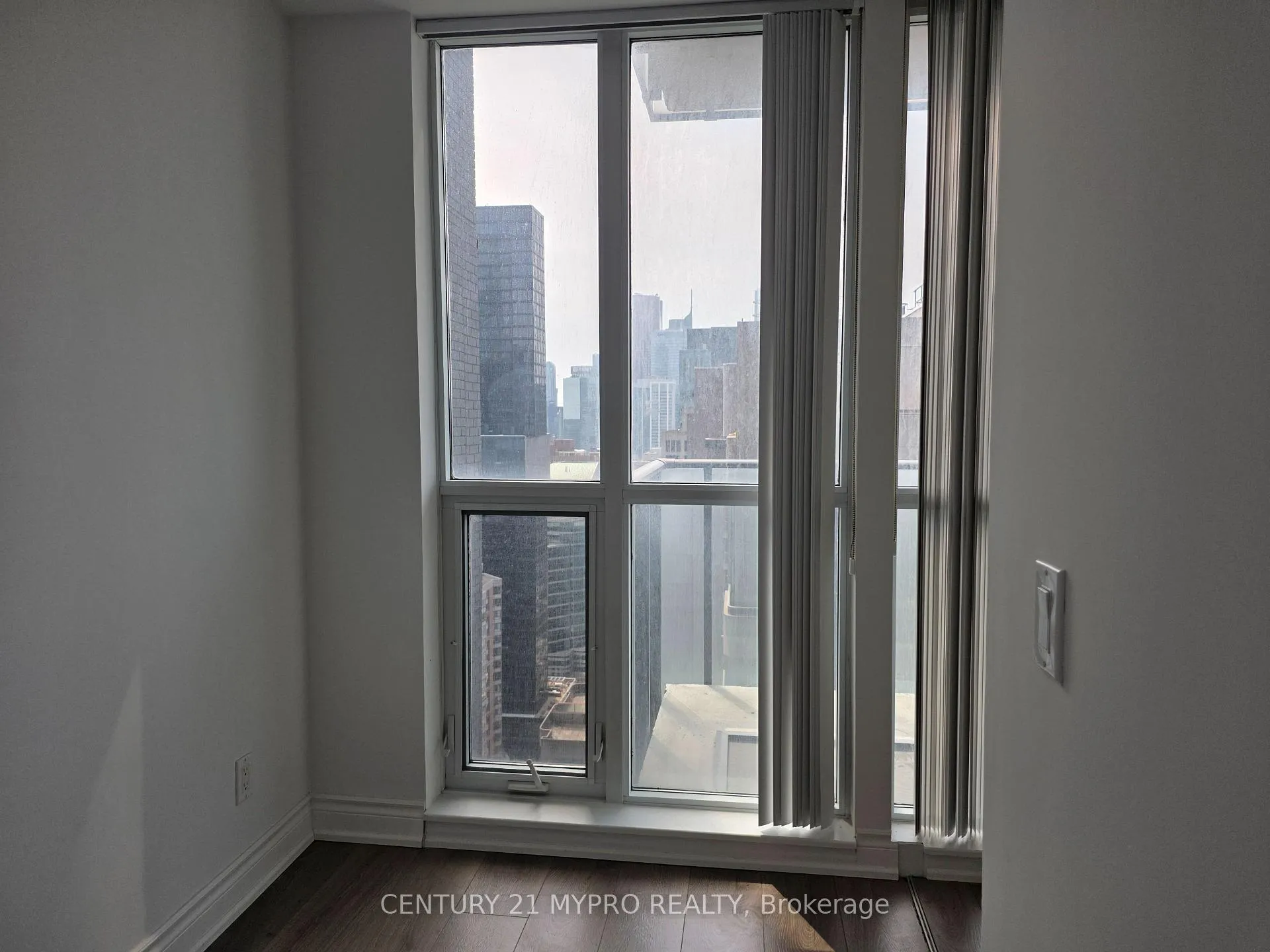 Photo 12 of Unit Ph 507, 770 Bay Street, Toronto, Bay Street Corridor — HOMEH