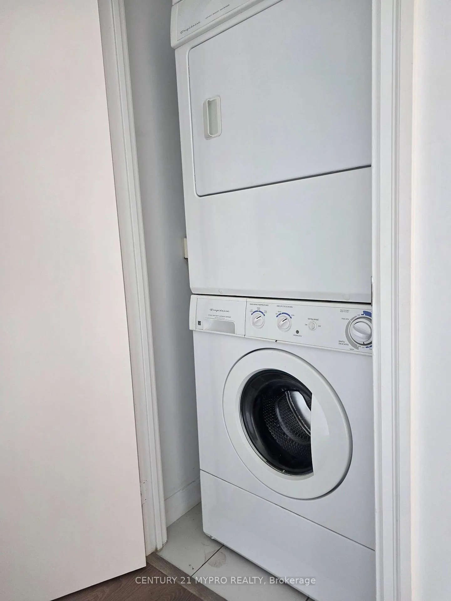 Photo 15 of Unit Ph 507, 770 Bay Street, Toronto, Bay Street Corridor — HOMEH