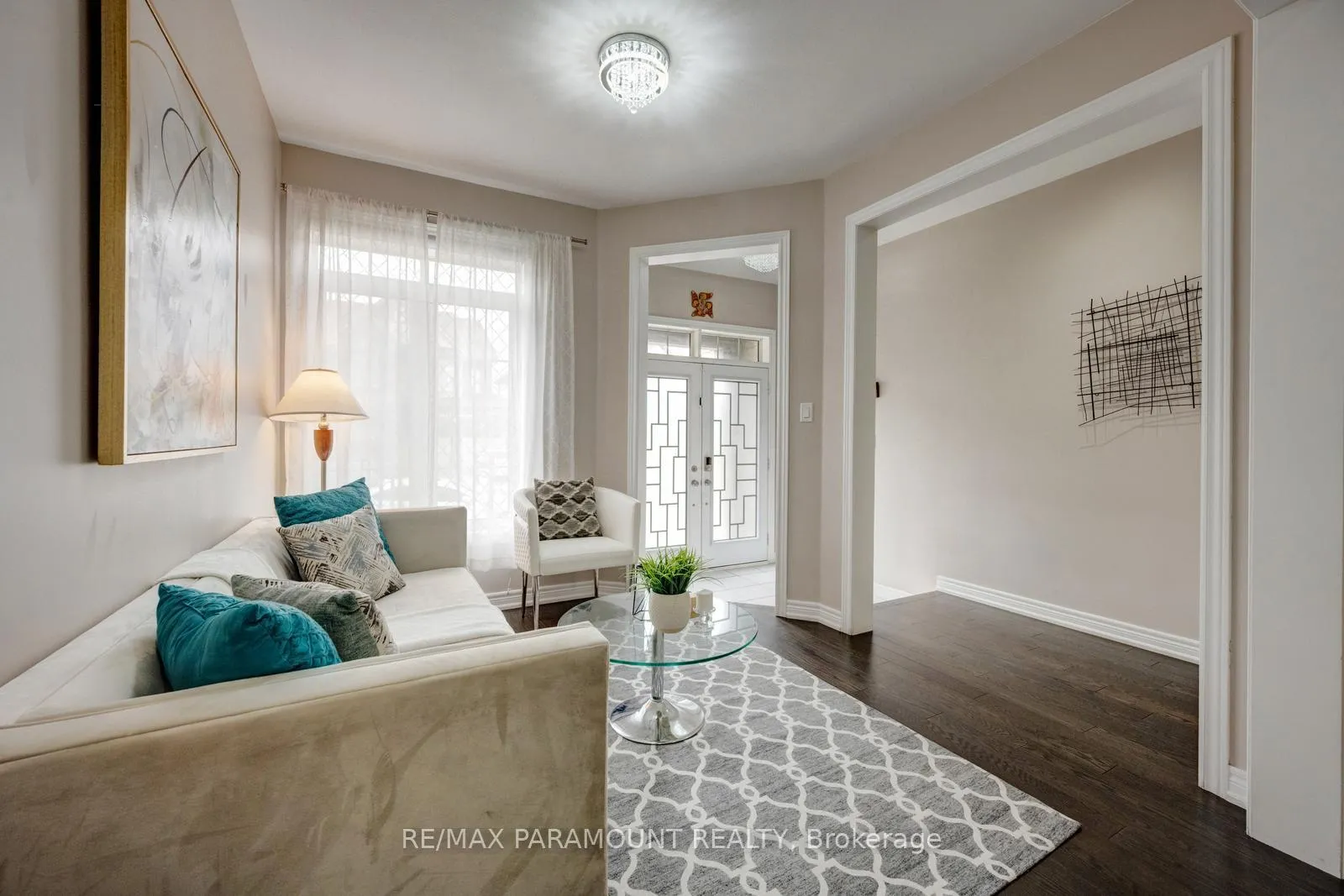 Photo 6 of 5 Ezra Crescent, Brampton, Northwest Brampton — HOMEH