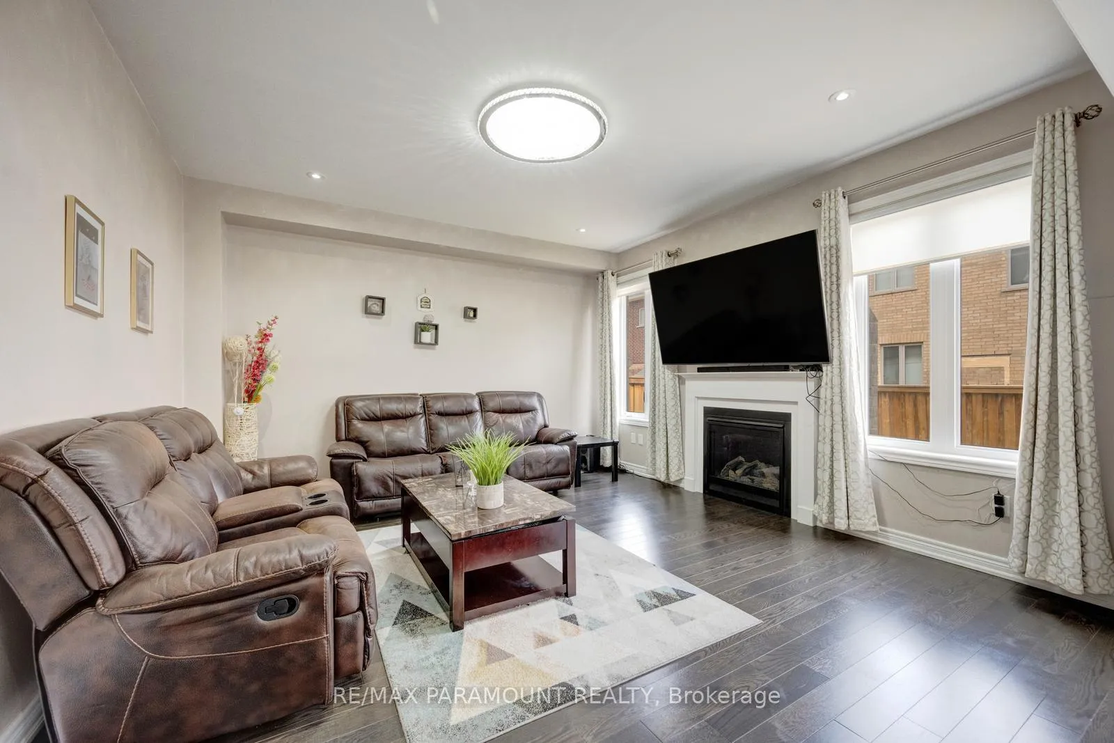 Photo 10 of 5 Ezra Crescent, Brampton, Northwest Brampton — HOMEH
