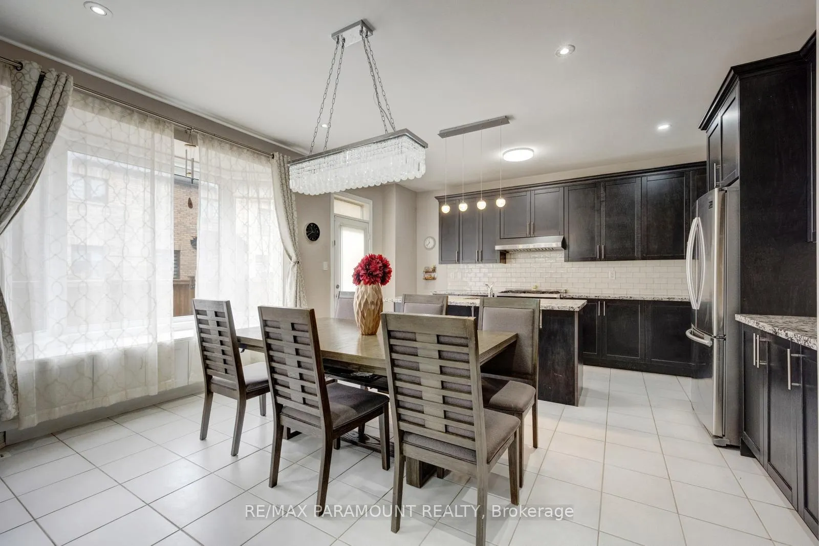 Photo 12 of 5 Ezra Crescent, Brampton, Northwest Brampton — HOMEH