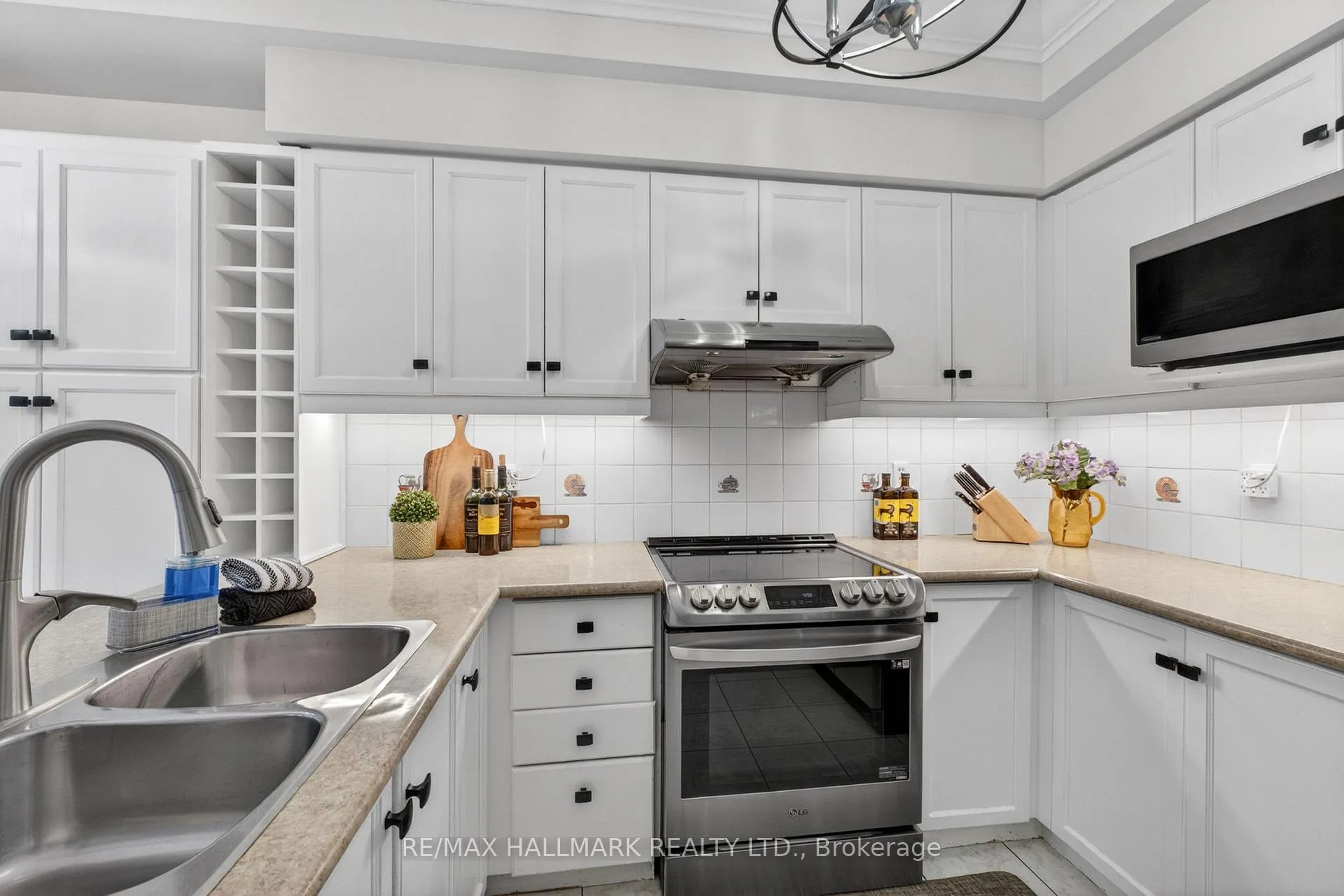 Photo 16 of Unit 47, 180 Blue Willow Drive, Vaughan, East Woodbridge — HOMEH