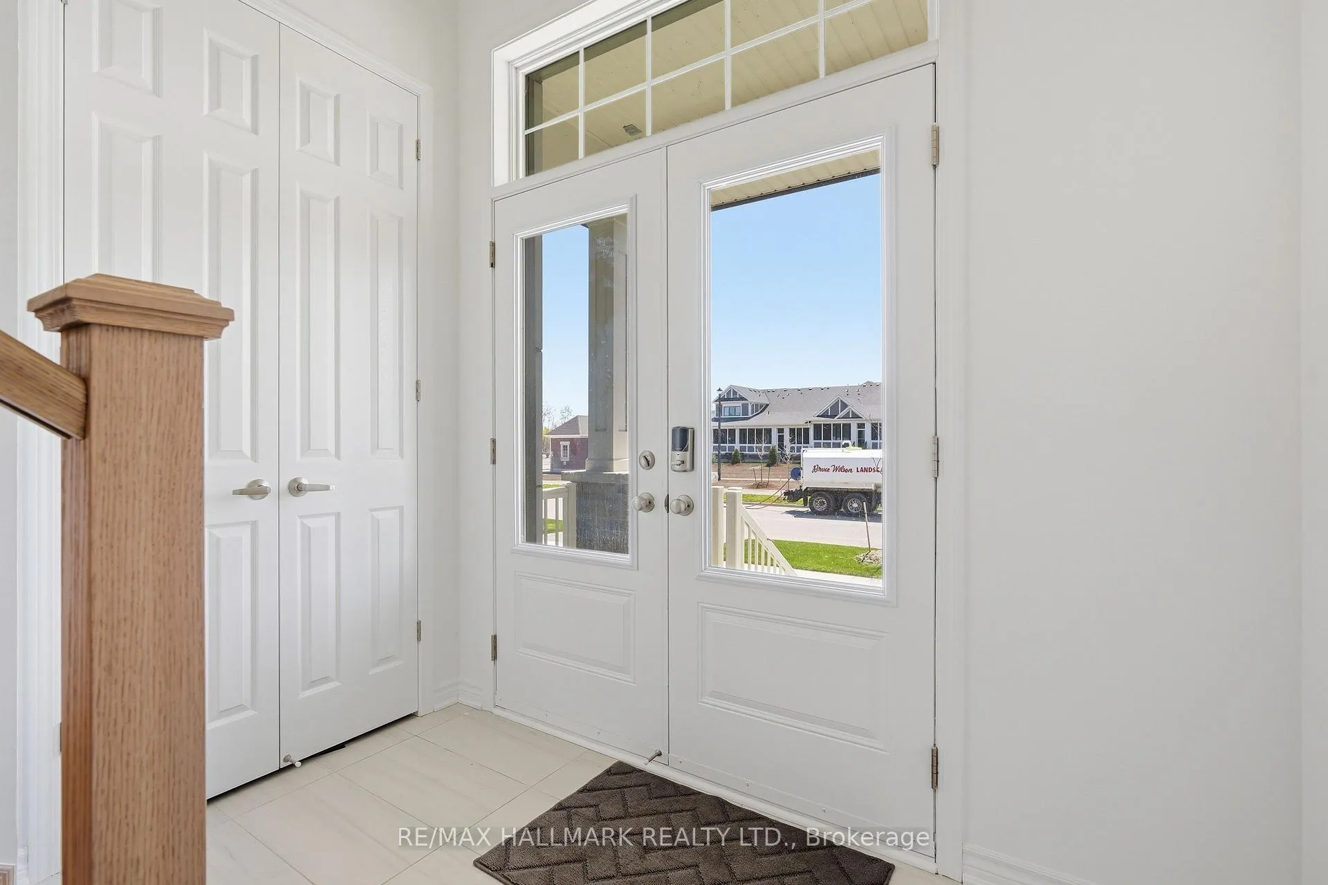 Photo 6 of 3065 Ireton Street, Innisfil, Rural Innisfil — HOMEH
