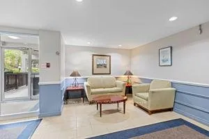 Photo 8 of Unit 406, 109 King Street E, Brockville — HOMEH