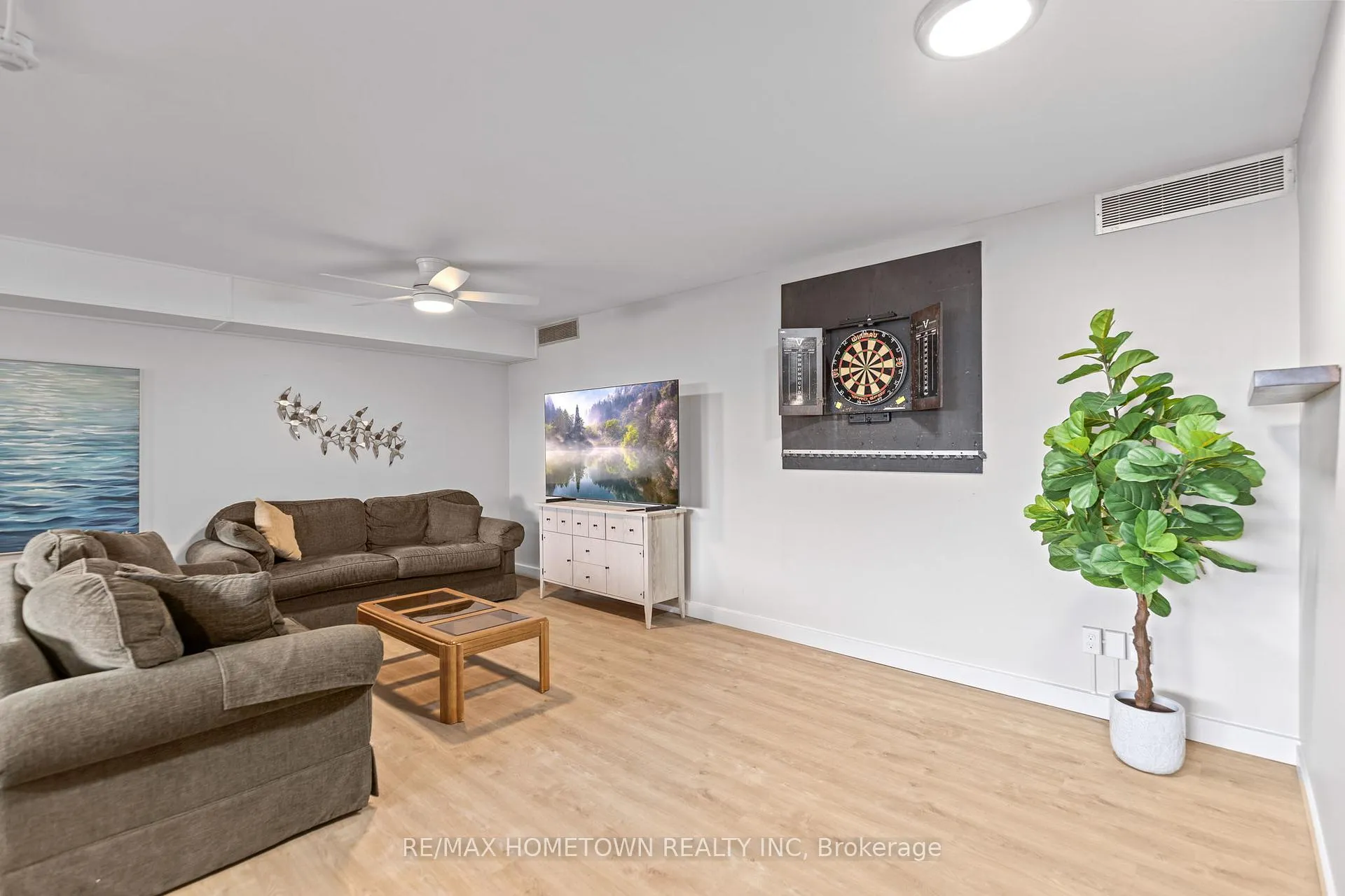Photo 33 of Unit 406, 109 King Street E, Brockville — HOMEH