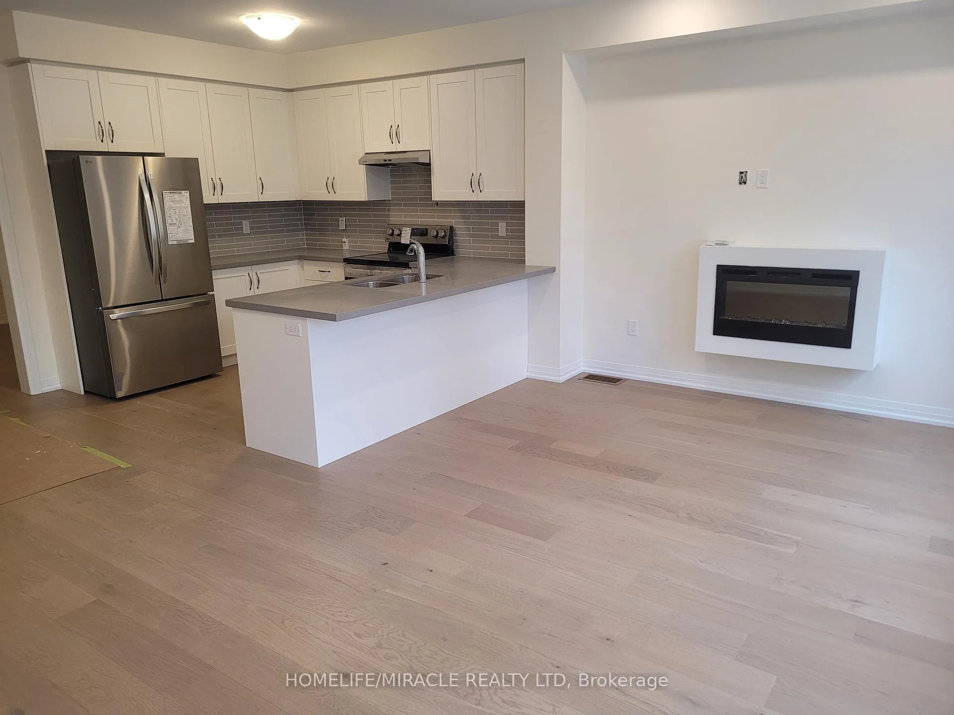 Photo 6 of 41 Rumi Court, Vaughan, Patterson — HOMEH