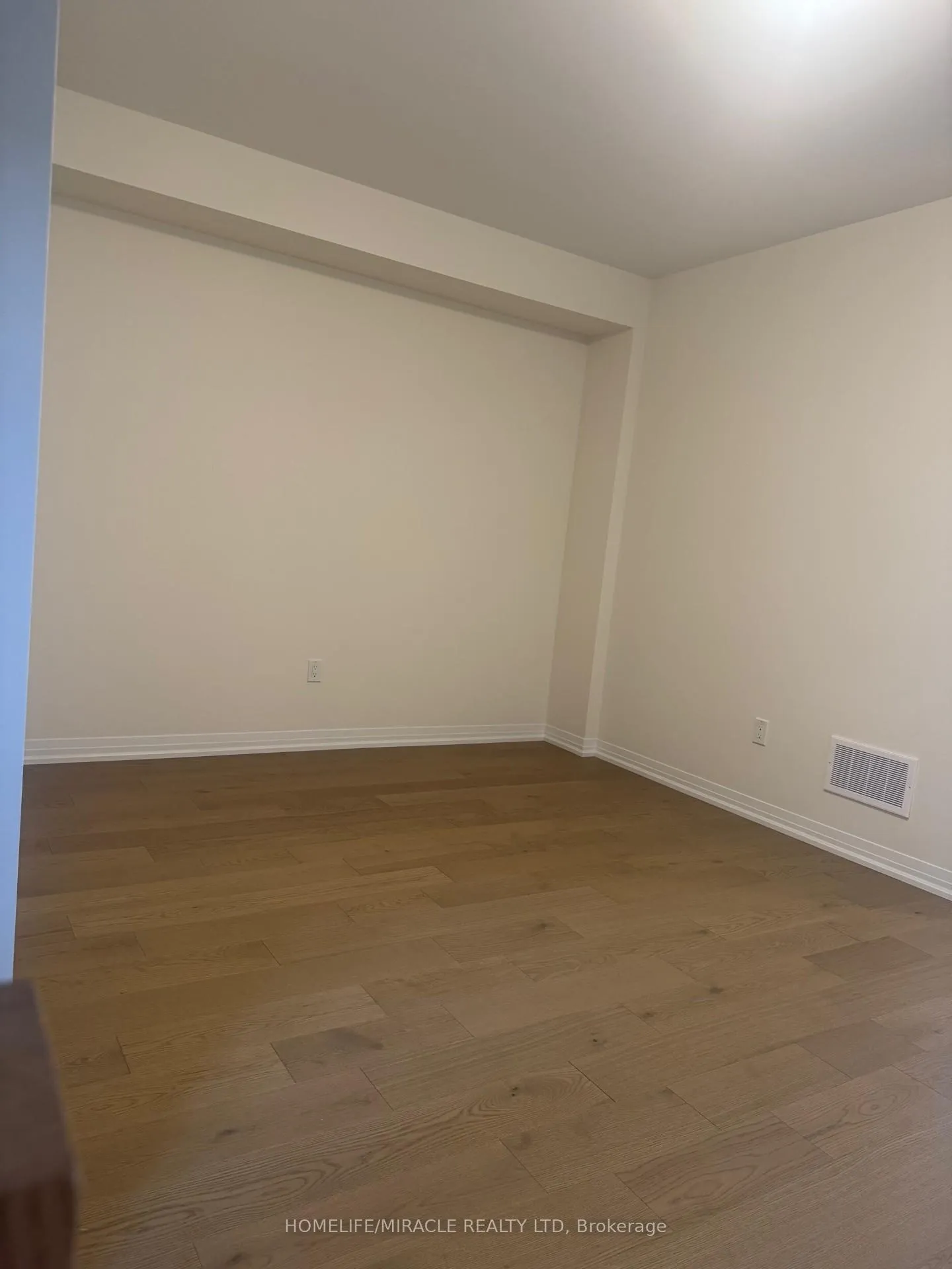 Photo 11 of 41 Rumi Court, Vaughan, Patterson — HOMEH