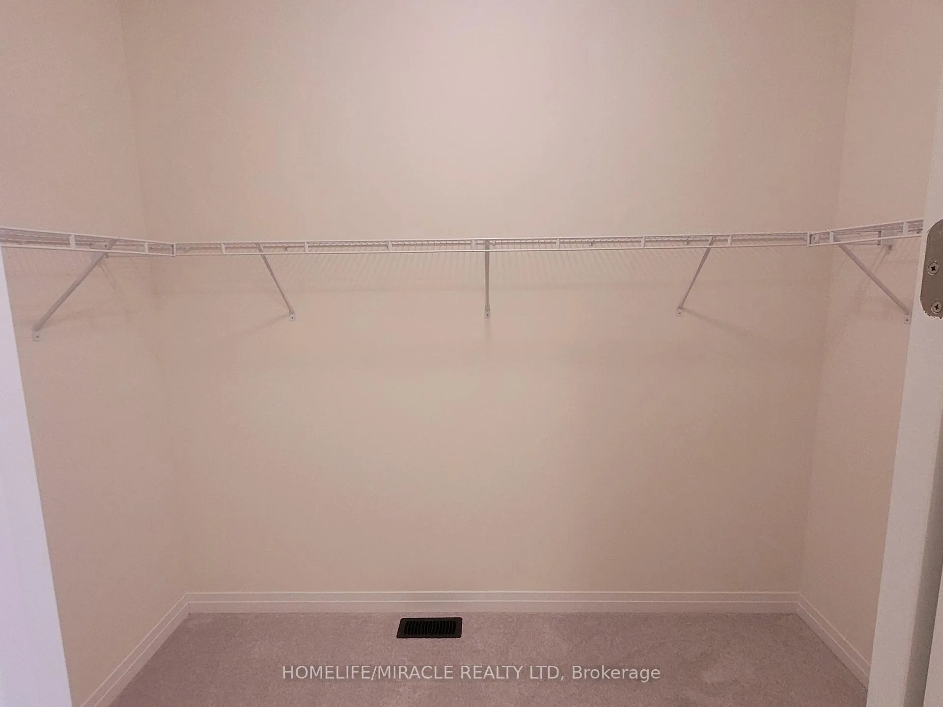Photo 15 of 41 Rumi Court, Vaughan, Patterson — HOMEH