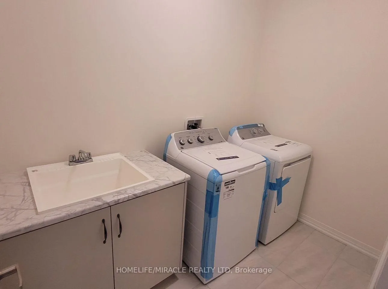 Photo 21 of 41 Rumi Court, Vaughan, Patterson — HOMEH