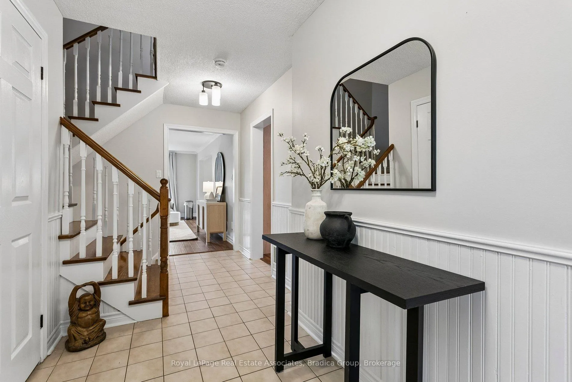 Photo 4 of 290 Hillside Drive, Mississauga, Streetsville — HOMEH