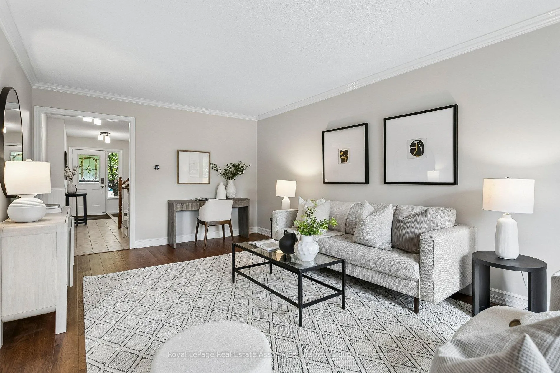 Photo 5 of 290 Hillside Drive, Mississauga, Streetsville — HOMEH