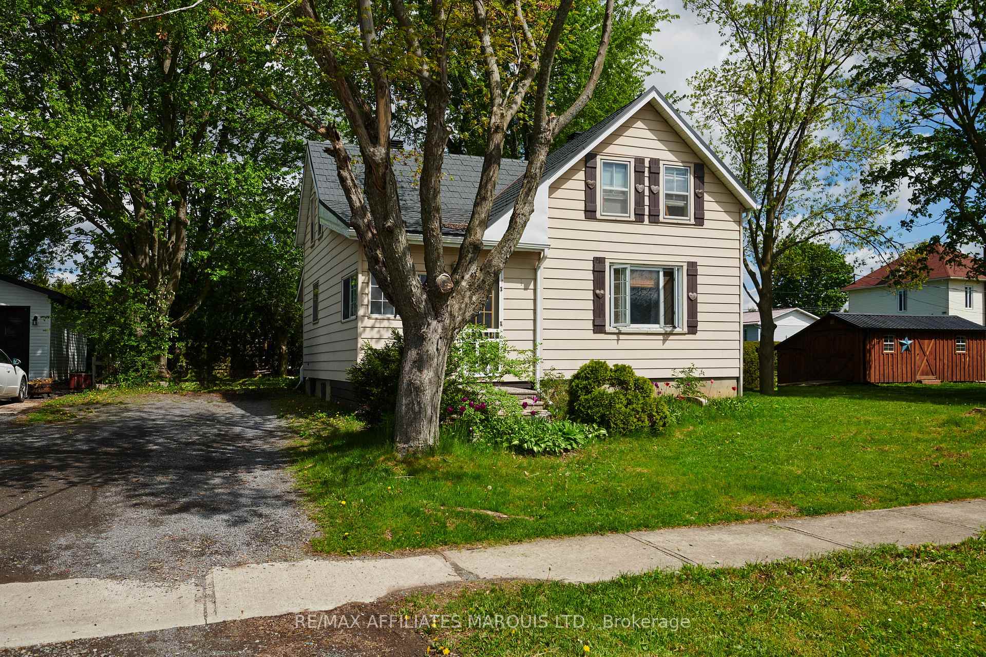 Photo 2 of 5 Pine Street, South Stormont, Ingleside — HOMEH
