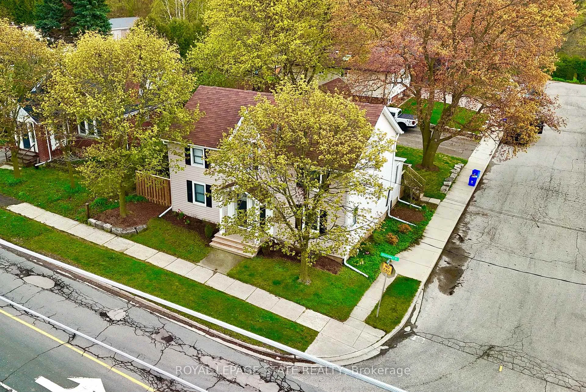 Photo 3 of 358 Dundas Street E, Hamilton, Waterdown — HOMEH