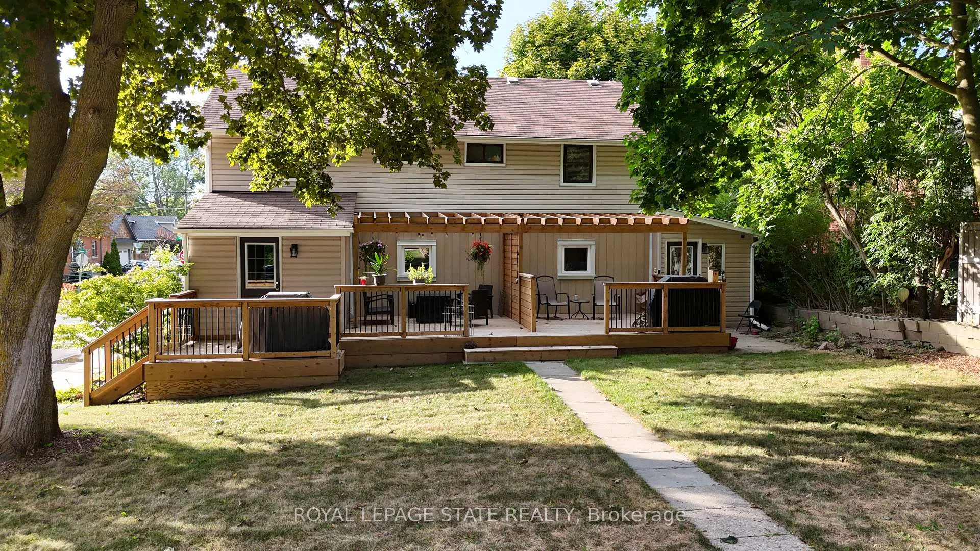 Photo 8 of 358 Dundas Street E, Hamilton, Waterdown — HOMEH
