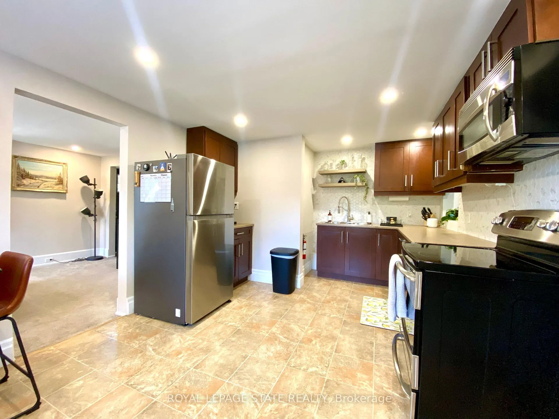 Photo 20 of 358 Dundas Street E, Hamilton, Waterdown — HOMEH