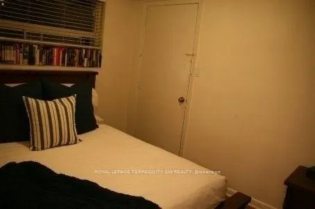 Photo 5 of Unit 3, 192 Kenilworth Avenue, Toronto, The Beaches — HOMEH