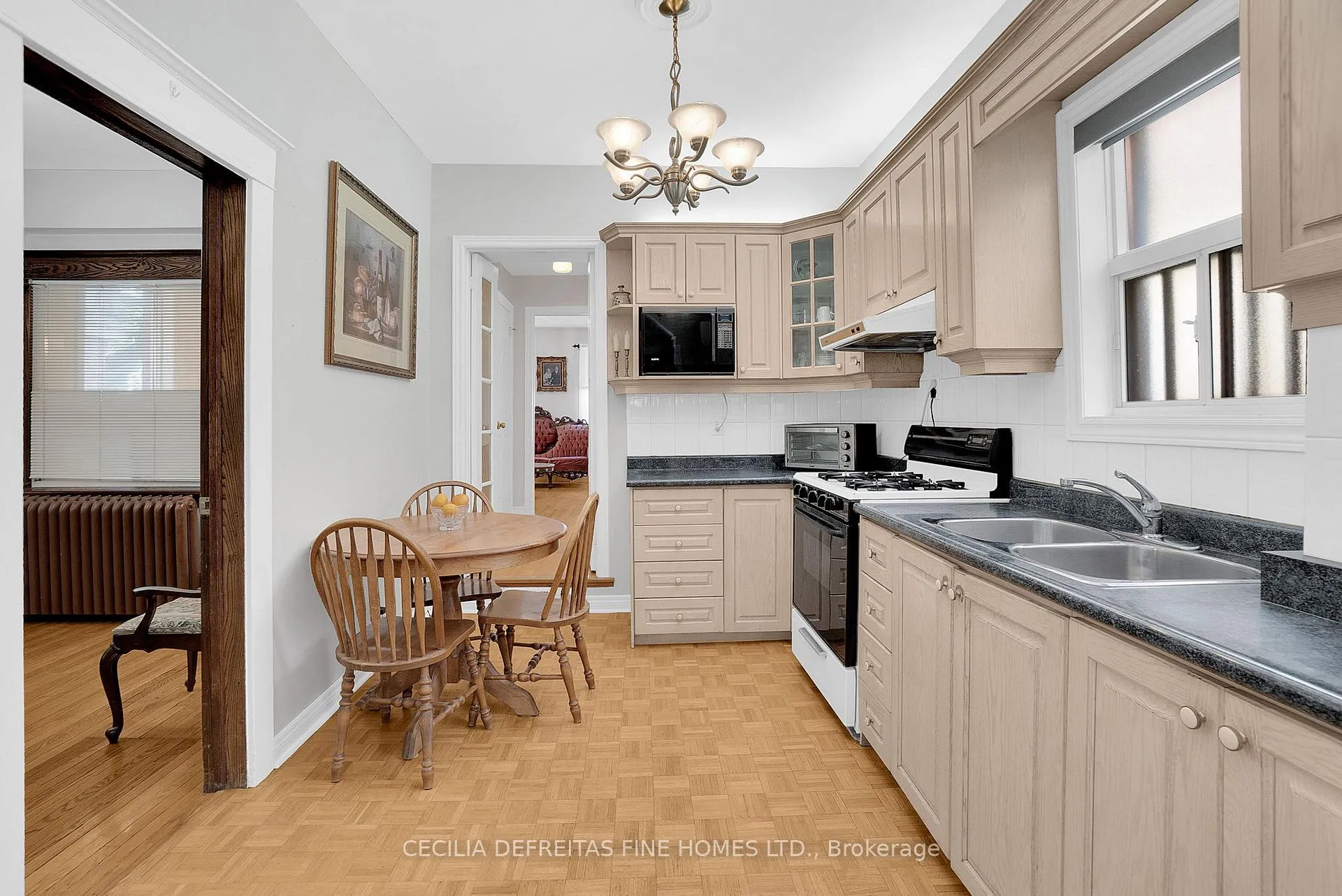 Photo 18 of 48 Westmount Avenue, Toronto, Corso Italia-Davenport — HOMEH