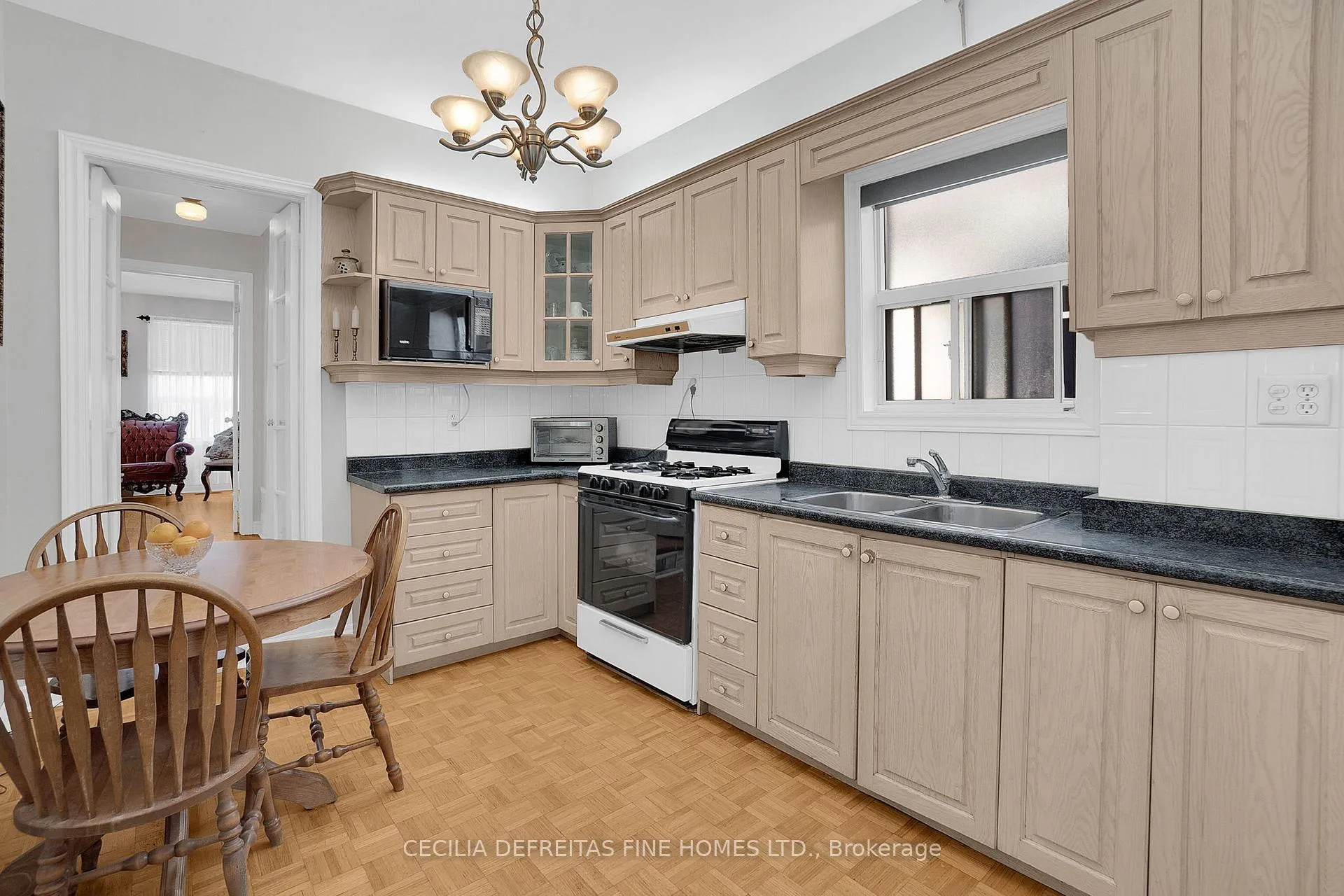 Photo 19 of 48 Westmount Avenue, Toronto, Corso Italia-Davenport — HOMEH