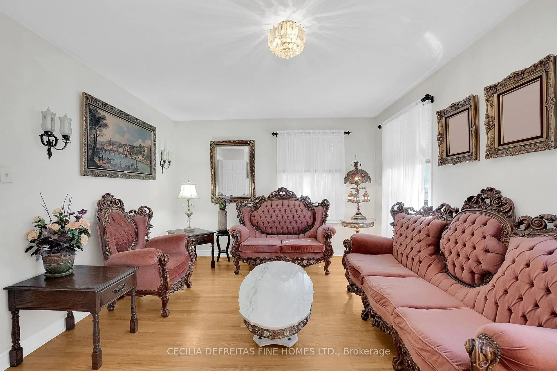 Photo 23 of 48 Westmount Avenue, Toronto, Corso Italia-Davenport — HOMEH