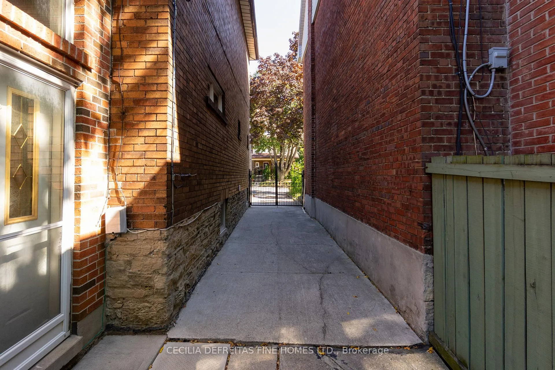 Photo 34 of 48 Westmount Avenue, Toronto, Corso Italia-Davenport — HOMEH