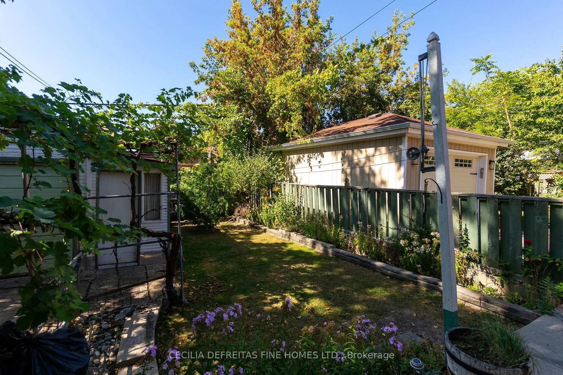 Photo 35 of 48 Westmount Avenue, Toronto, Corso Italia-Davenport — HOMEH