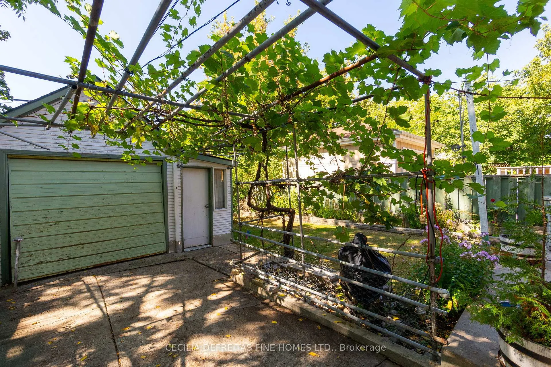 Photo 36 of 48 Westmount Avenue, Toronto, Corso Italia-Davenport — HOMEH
