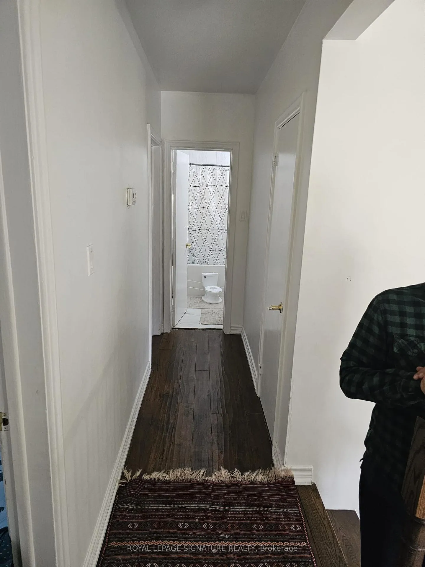 Photo 2 of 3242 Lawrence Avenue, Scarborough, Woburn — HOMEH