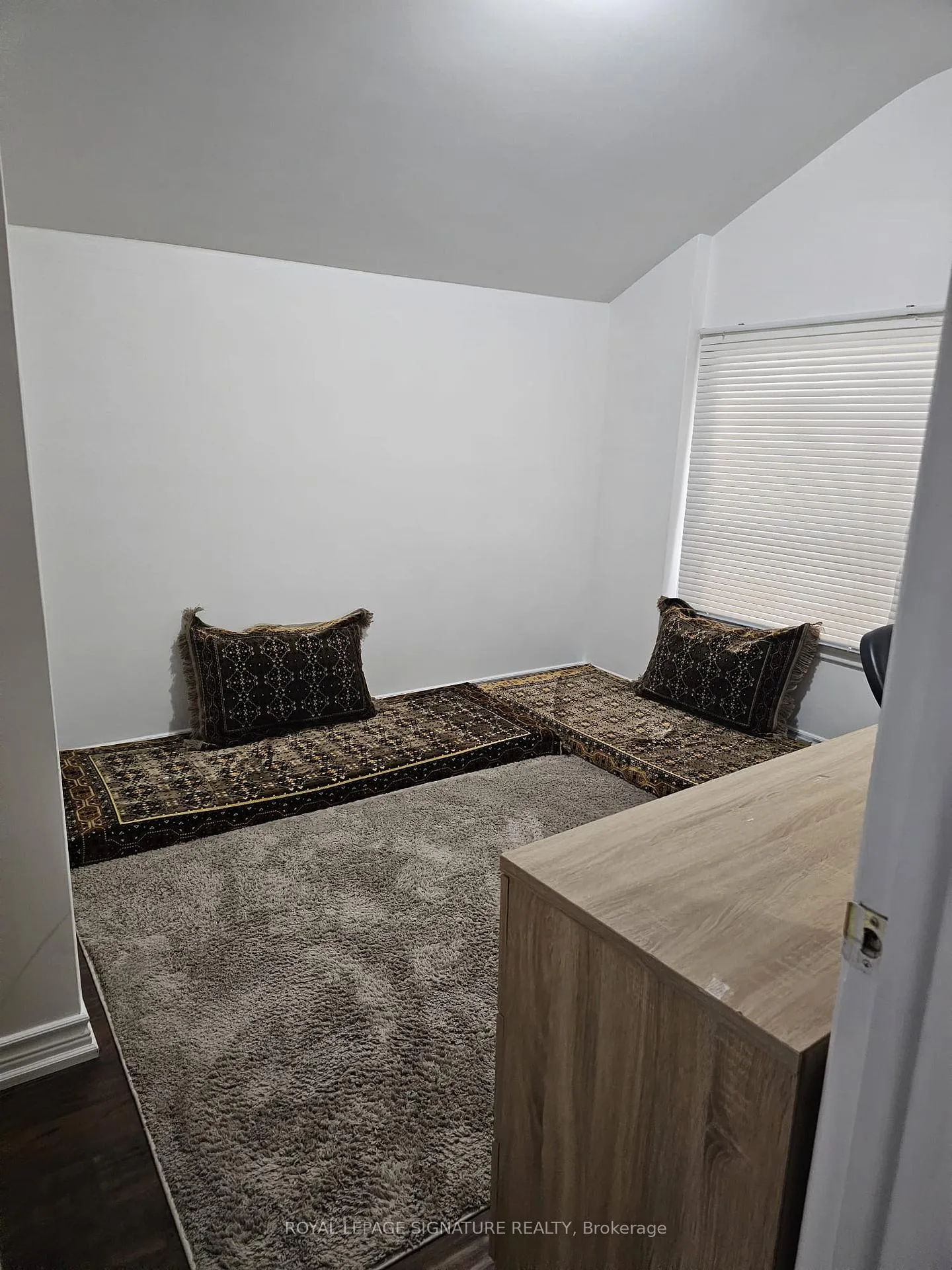 Photo 6 of 3242 Lawrence Avenue, Scarborough, Woburn — HOMEH