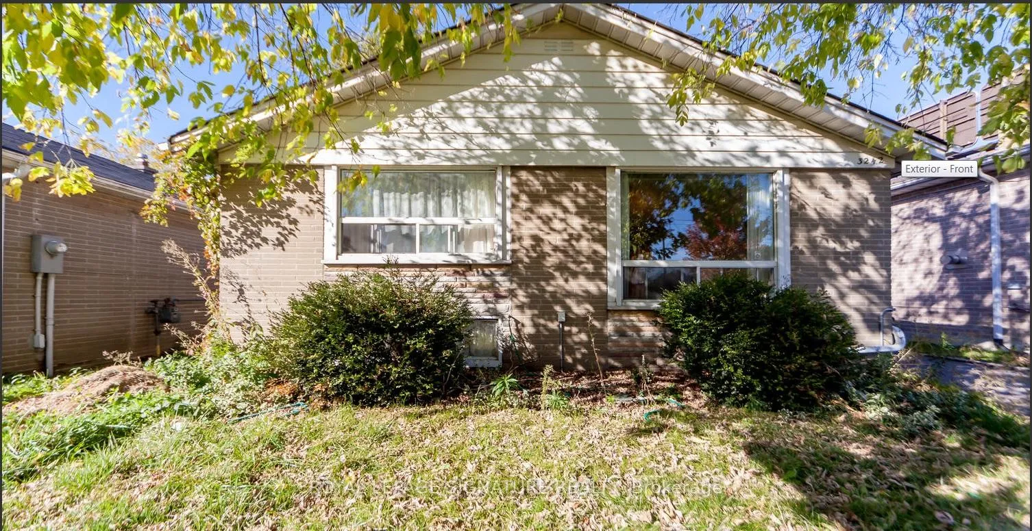 Photo 13 of 3242 Lawrence Avenue, Scarborough, Woburn — HOMEH