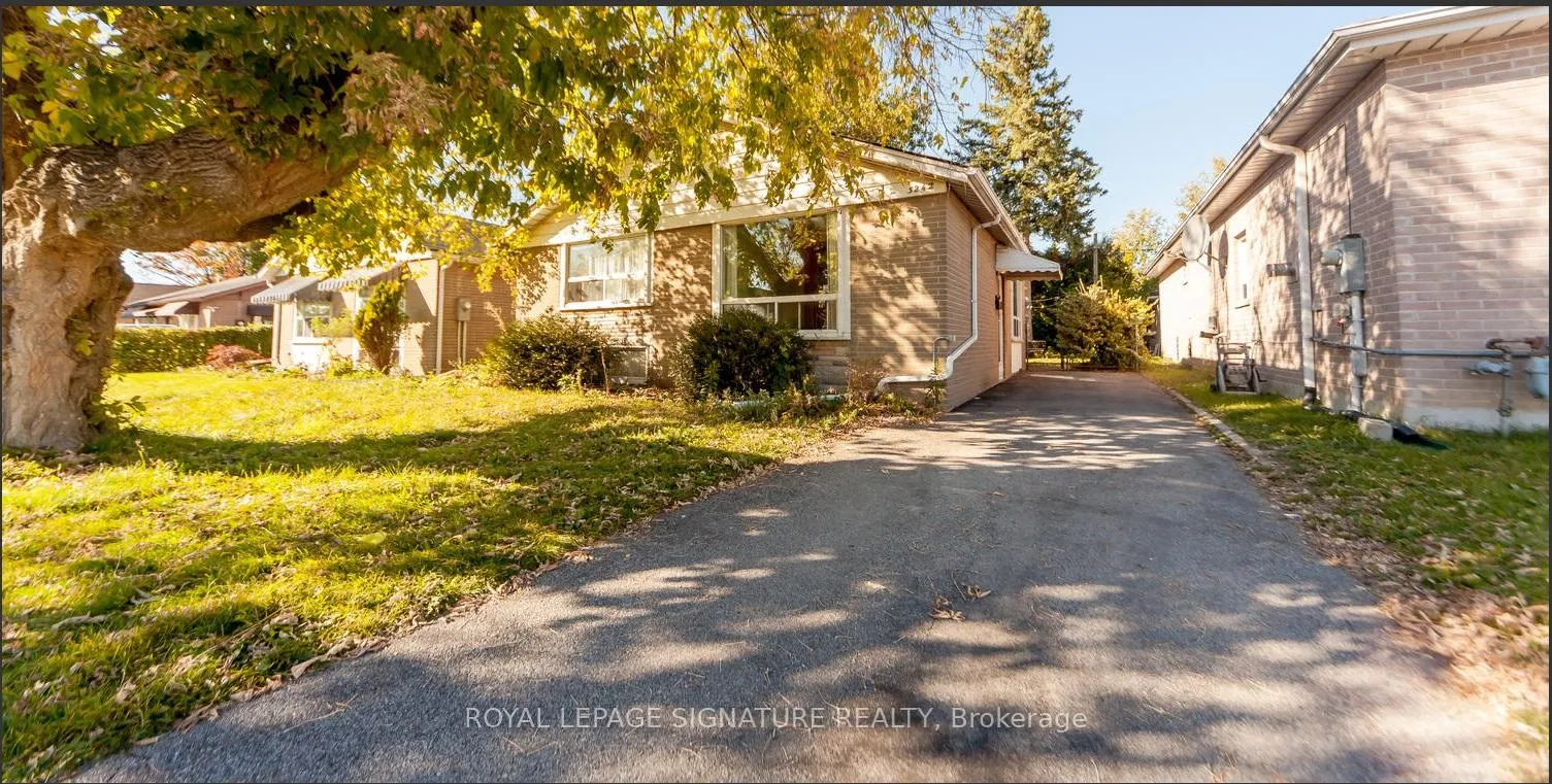 Photo 14 of 3242 Lawrence Avenue, Scarborough, Woburn — HOMEH