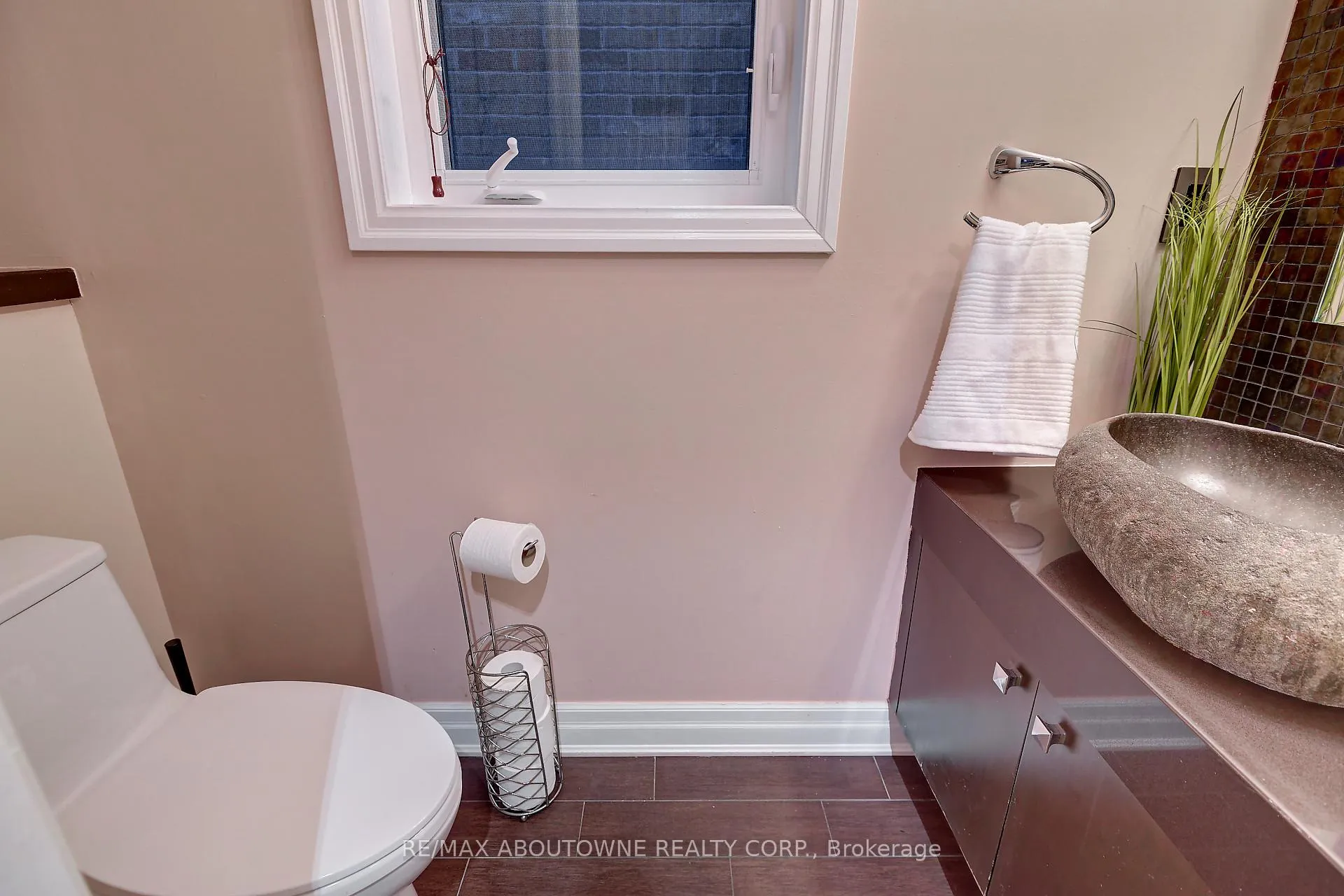 Photo 7 of 310 Leitch Landing, Milton, Scott — HOMEH
