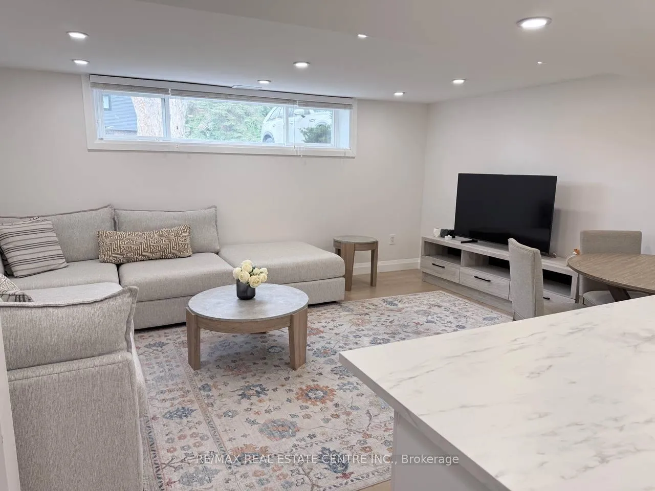 Photo 3 of Unit Lower, 171 Manitou Way, Hamilton, Ancaster — HOMEH
